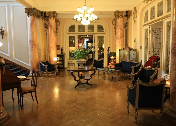 Grand Boutique Hotel
