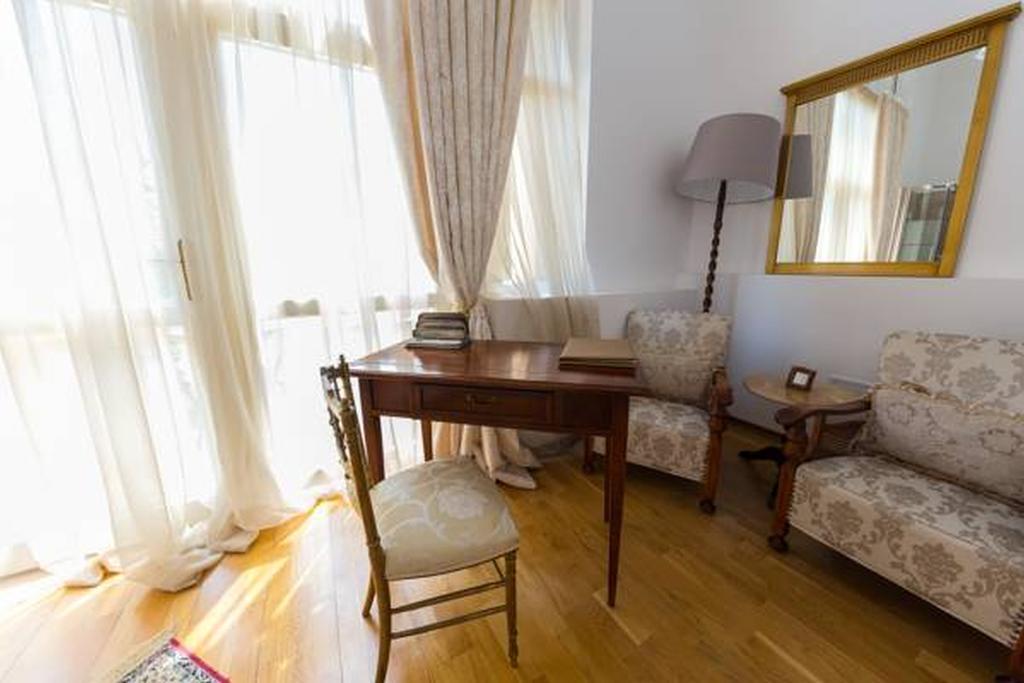 Grand Boutique מלון 4*